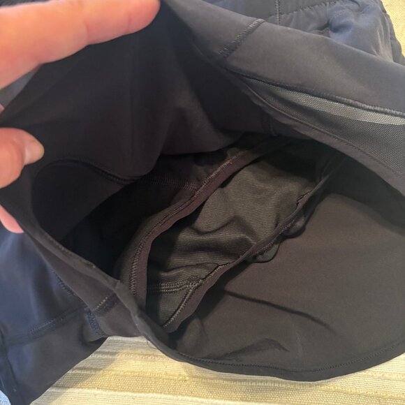 Lululemon Hotty Hot Low Rise Swift Lined Running Shorts – Black, XS (2) - Picture 5 of 7